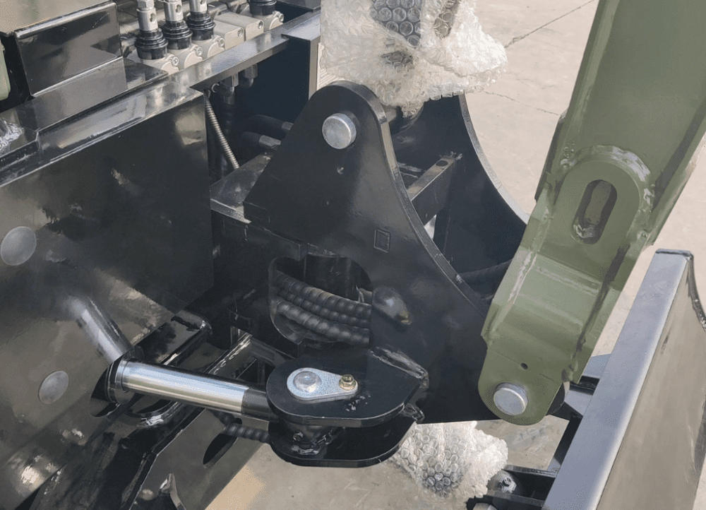 2025 4,000 lb Green TYPHON TERROR XX Mini Excavator Rubber Track with Kubota D902 Diesel Engine USA - Image 4