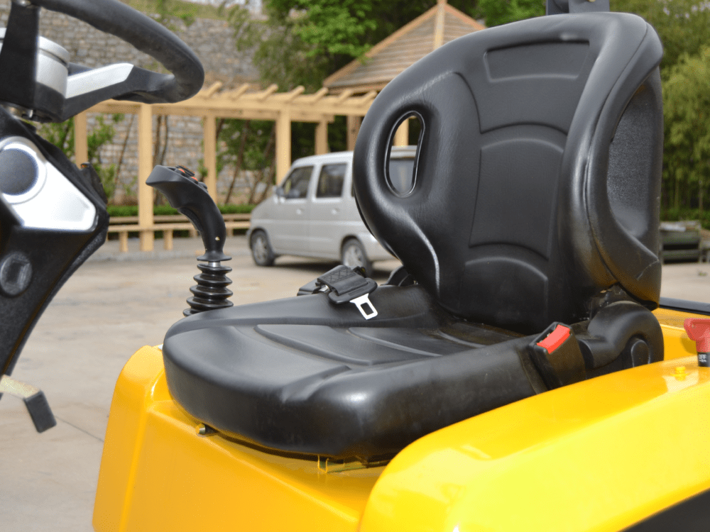 New TYPHON Wheel Loader with Kubota D1105 engine 24 hp 1 ton Load USA - Image 4